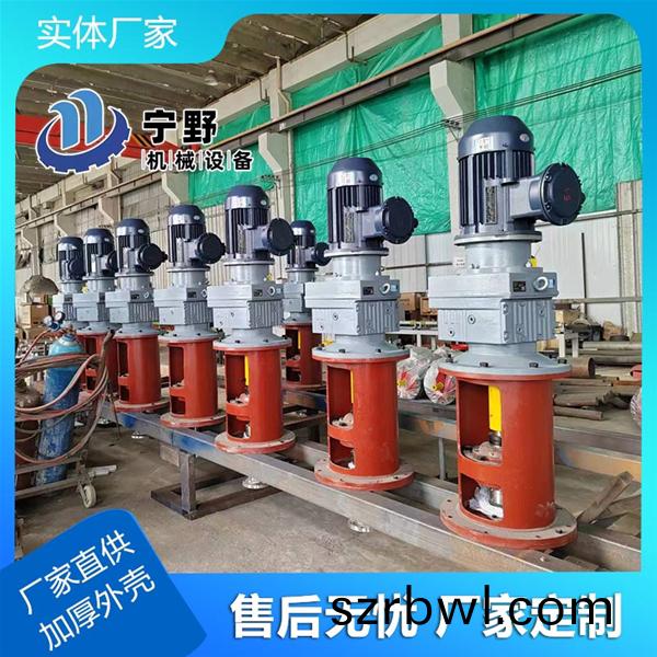 立式攪(jiao)拌設備(bei)