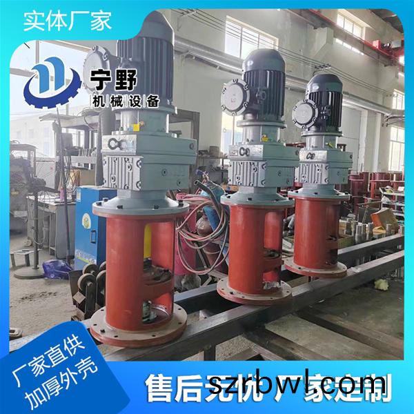 立(li)式攪(jiao)拌設備(bei)